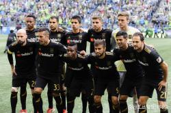 开云体育登录-切尔西血洗波兰，埃尔林三分雨点燃全场