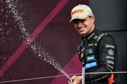 开云sport-阿斯顿马丁碾压索伯车队，皮亚斯特里关键制胜