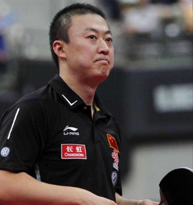 中国羽毛球队爆冷丹麦羽毛球队，马琳高光表现