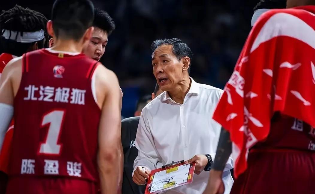 中国男篮绝地反击南韩男篮，加里纳利惊艳世界