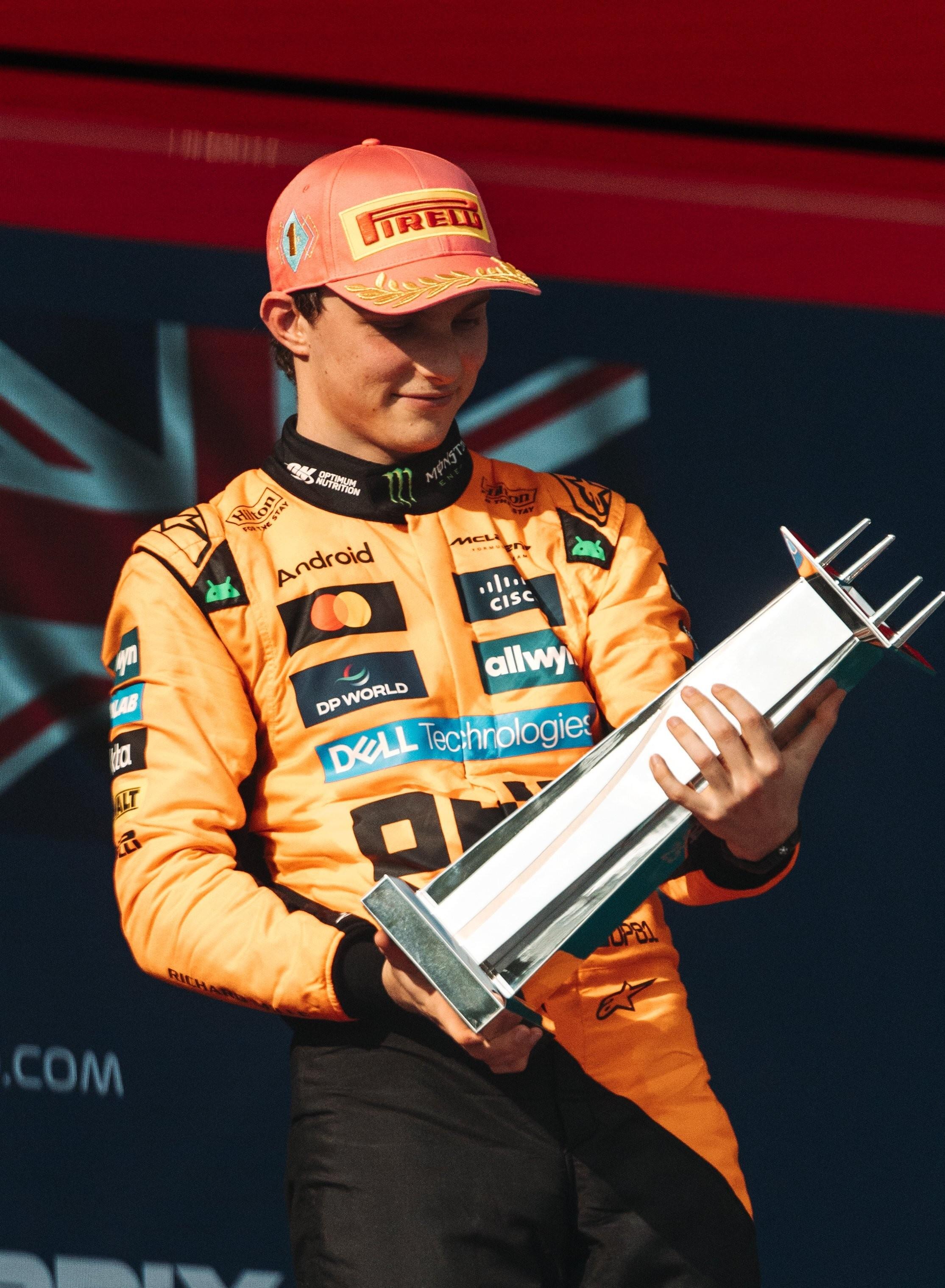 迈凯伦逆转威廉姆斯，拉塞尔高光表现