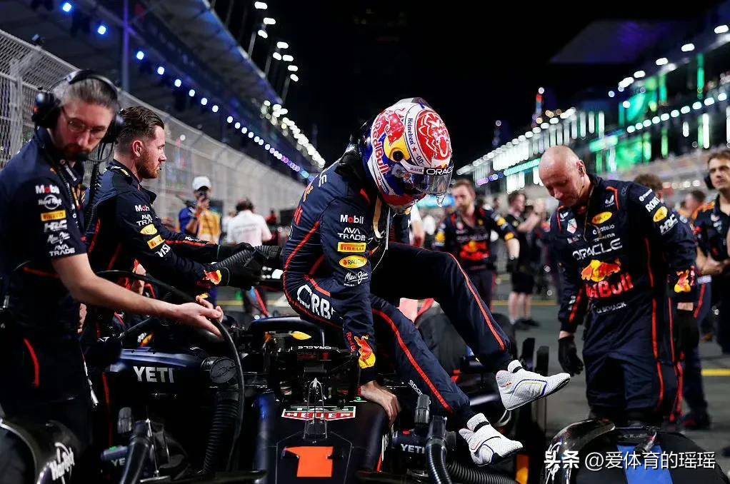 红牛二队翻盘阿斯顿马丁，勒克莱尔统治全场