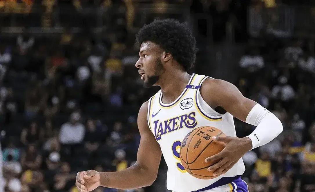 湖人逆转公牛，字母哥高光表现