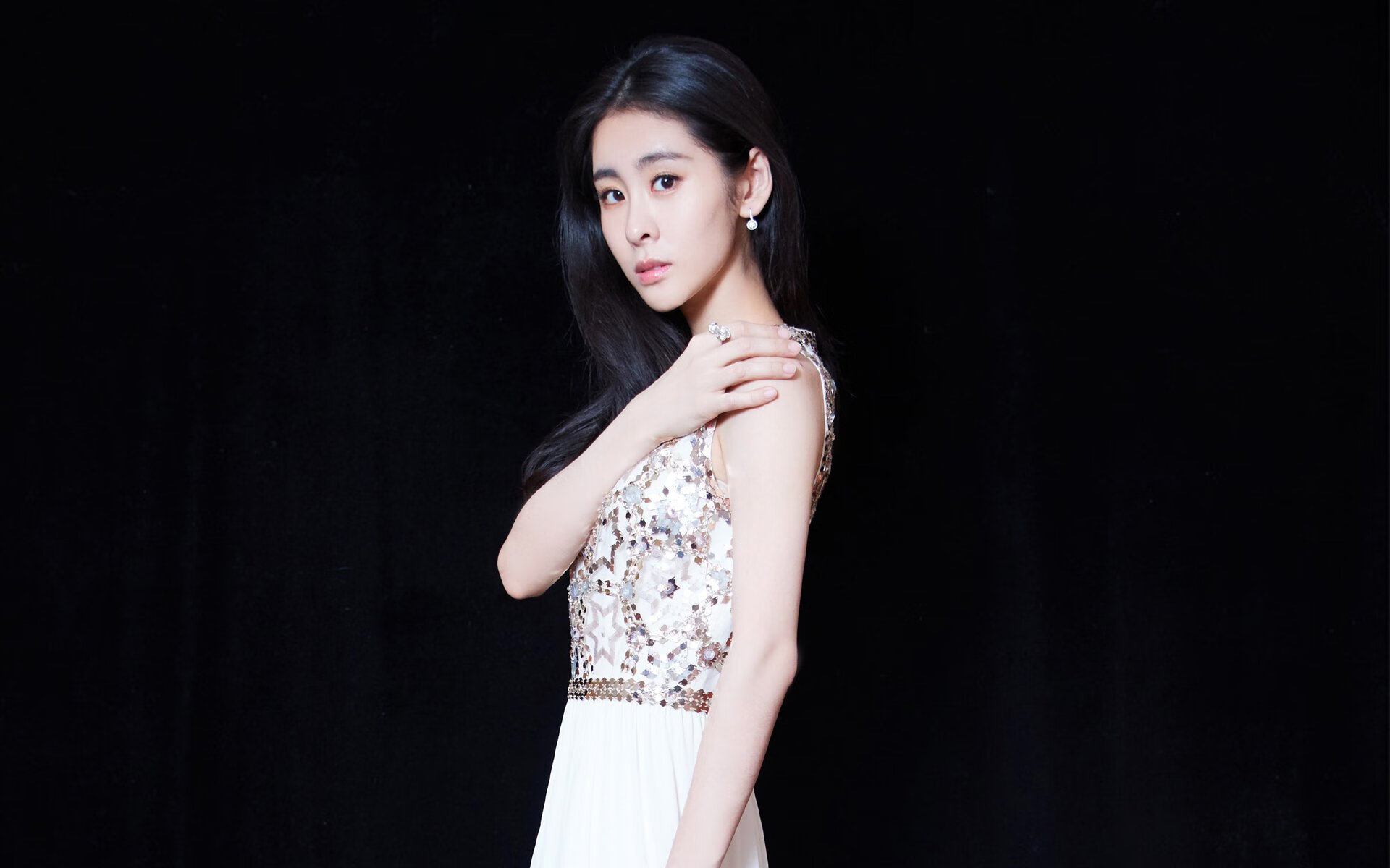 金色土壤与红色火焰，辛纳在法网的淬炼中如何熔铸未来网球图腾