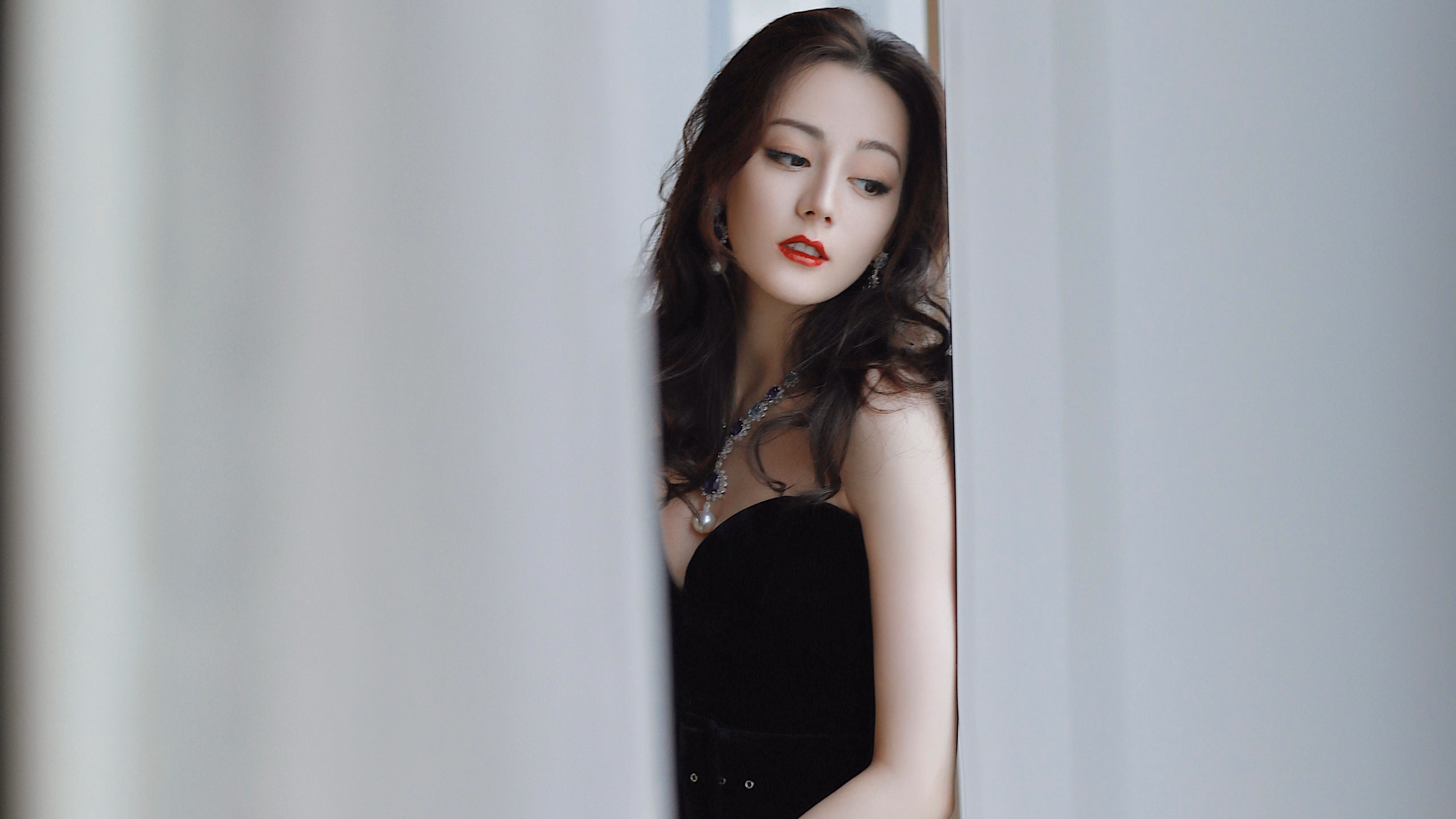 另类英雄,当德里赫特用一道战术锁链,淬炼出英超冠军之夜