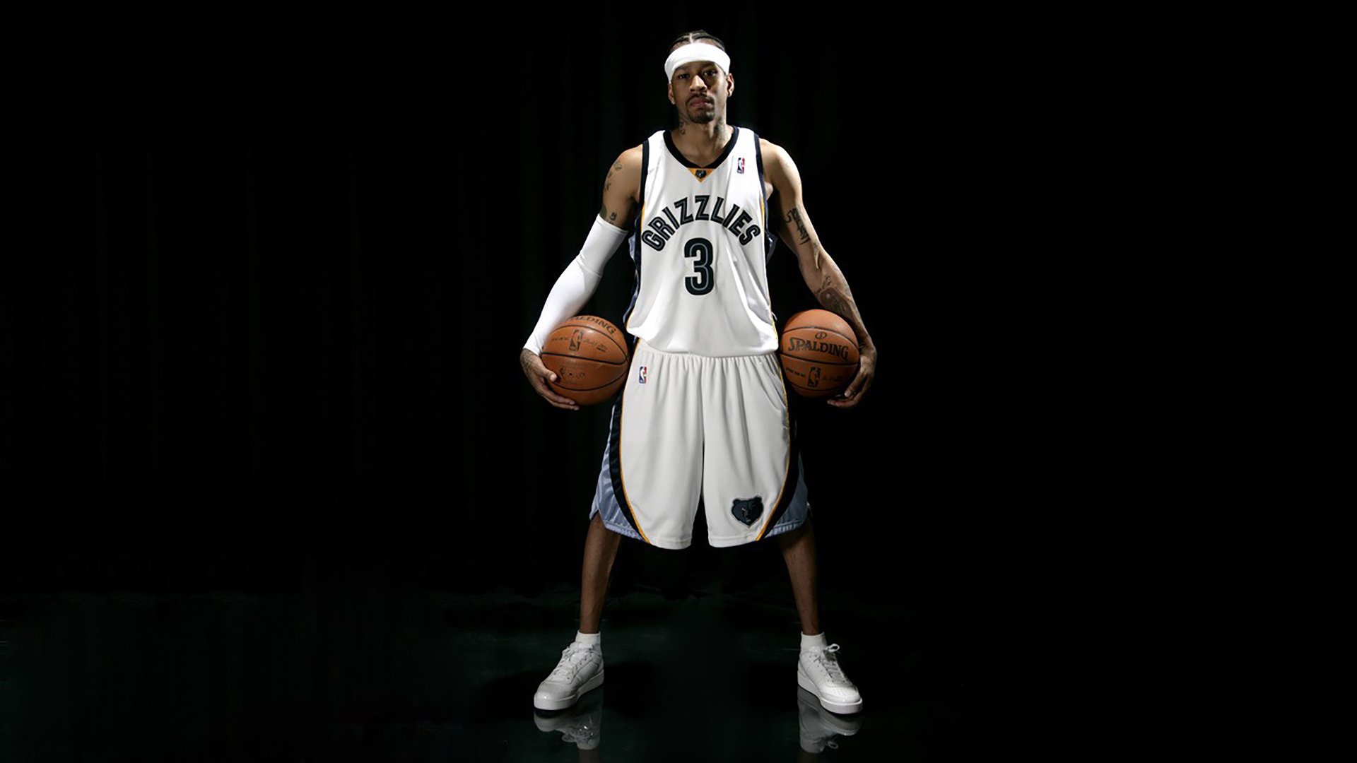 当红色闪电席卷丰田中心，拉文单场48分神话，广厦铁血防守体系能否冻结航天城？