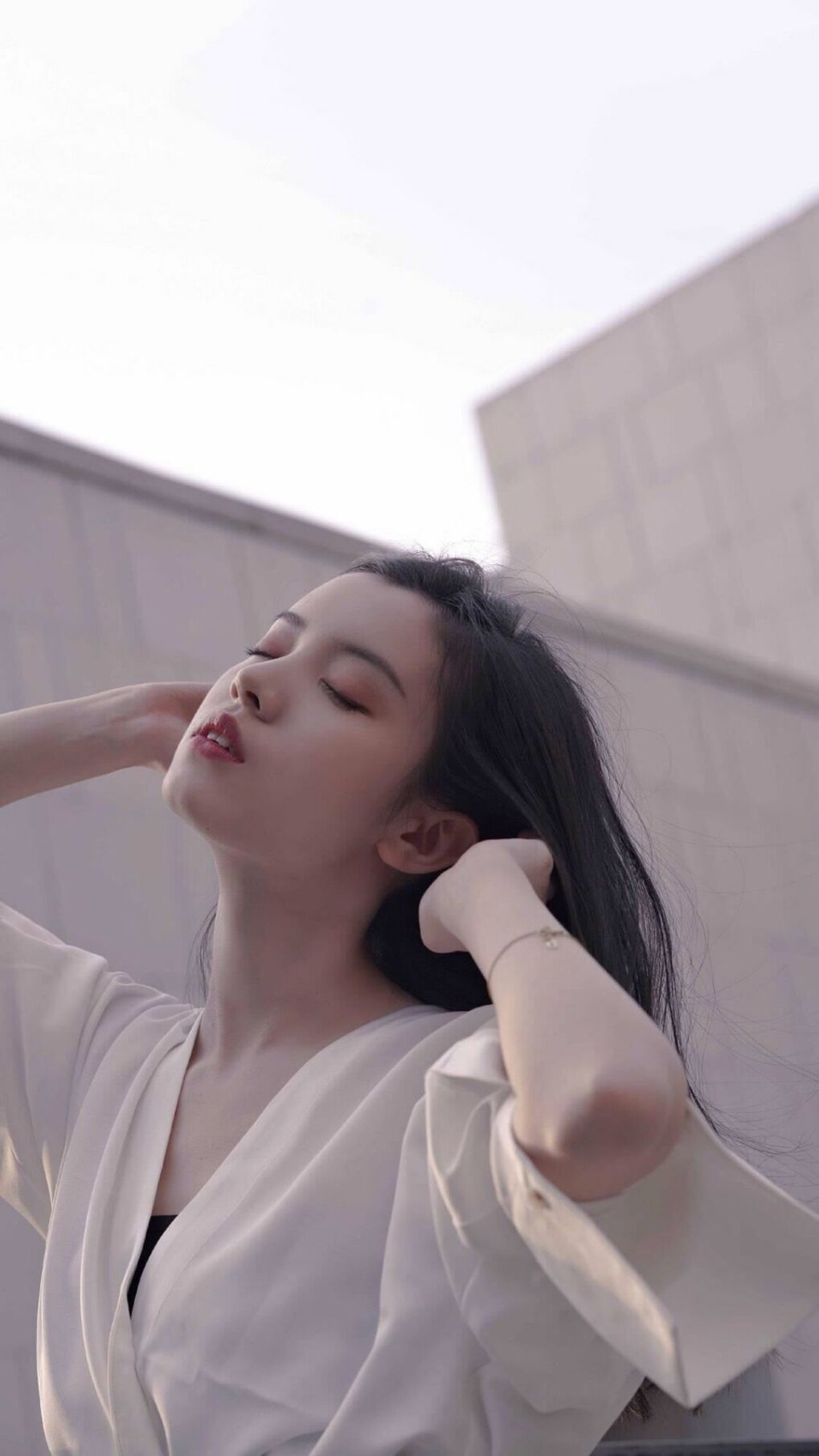 广厦队击溃凯尔特人,当乔治的关键先生之名响彻波士顿