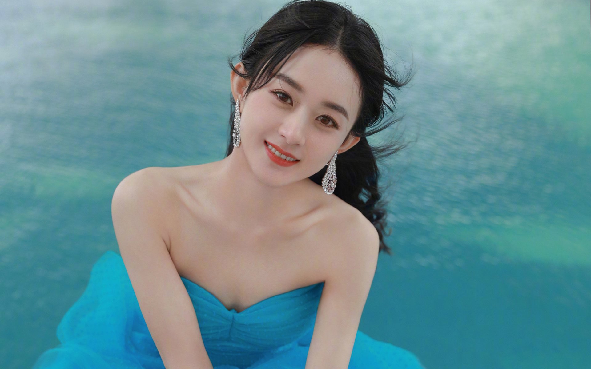 钢铁牢笼，米切尔如何让深圳队的进攻在瞬间窒息